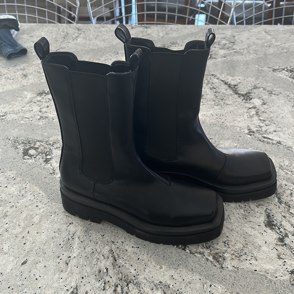 Black Platform Boots size 9 - Picture 4 of 4